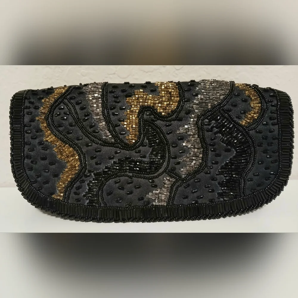 La Regale Ltd. Vintage Black‎ Beaded Clutch